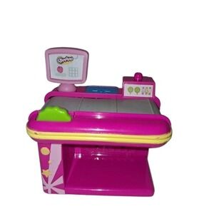 Shopkins Small‎ Mart Supermarket Playset with Running Water Feature